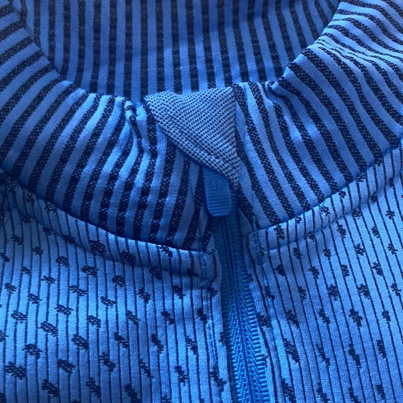 NWT lululemon Rest Less cropped 1/2 zip - Picture 5 of 5